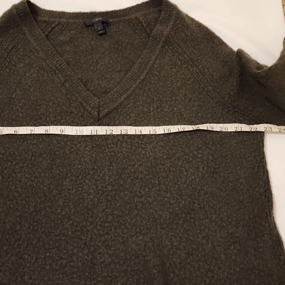 J Crew Wool‎ Blend Forest Green V neck sweater size large